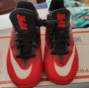 Nike VPR Shark youth Football Cleats